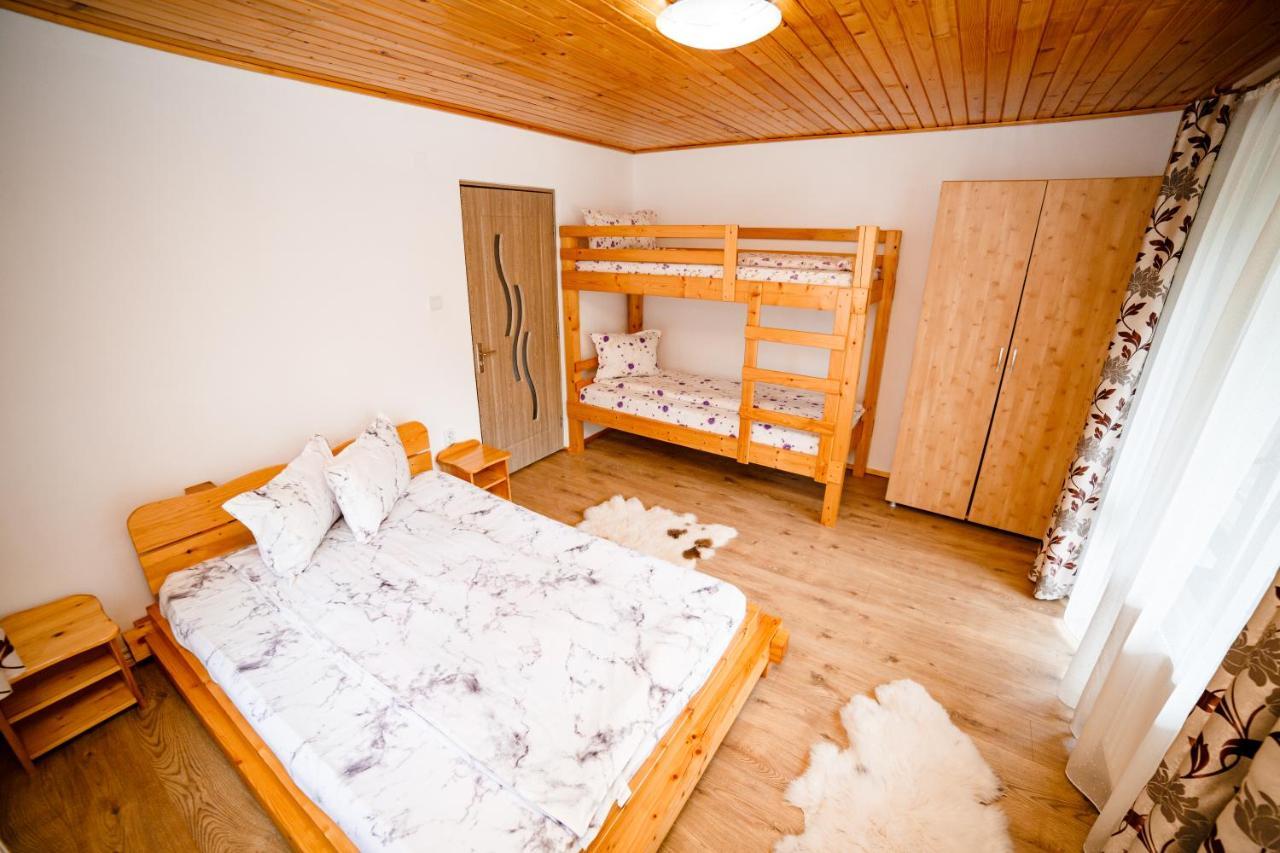 Topliţa Casa Tudor מראה חיצוני תמונה