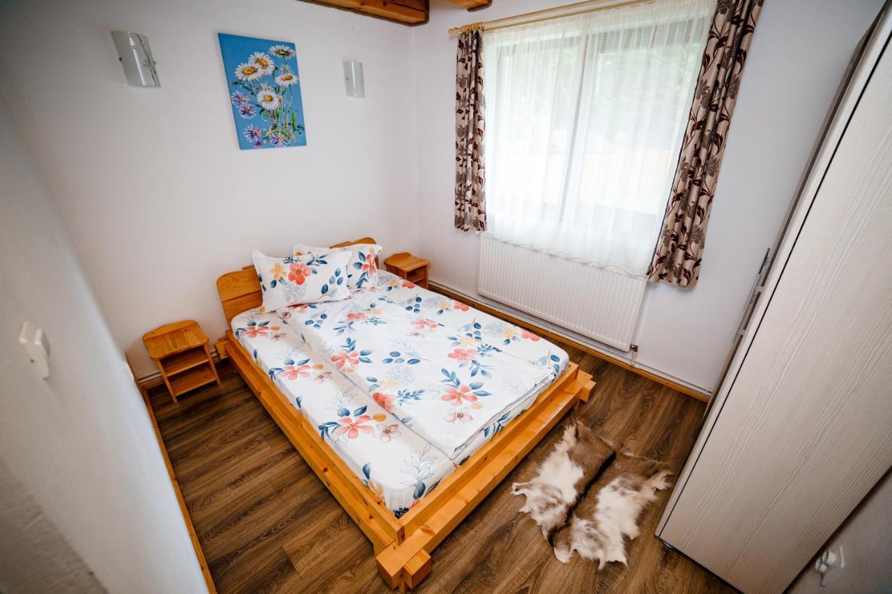 Topliţa Casa Tudor מראה חיצוני תמונה