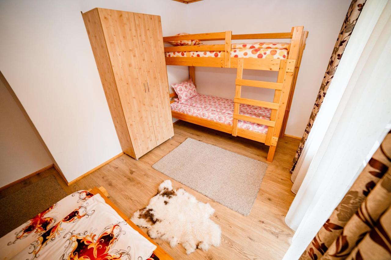 Topliţa Casa Tudor מראה חיצוני תמונה